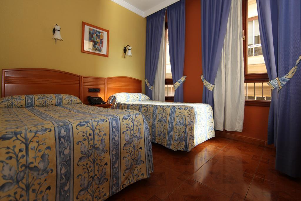 Hotel Hostal Victoria Màlaga Pokoj fotografie